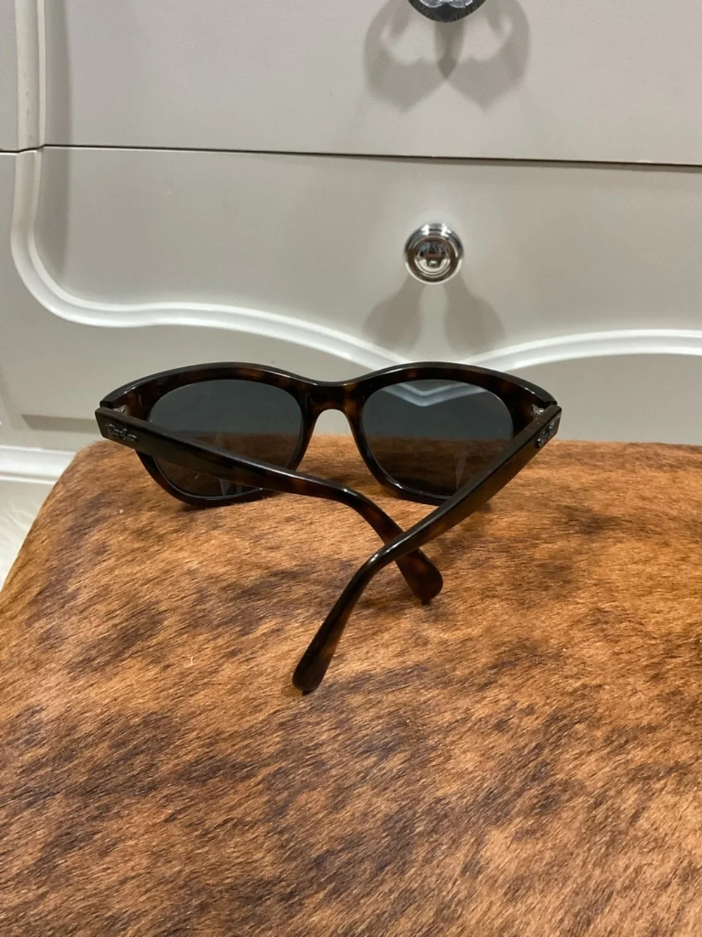 FRAMES ONLY READ Ray-Ban Tortoiseshell Frame Sunglasses